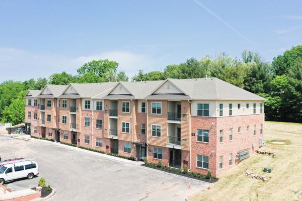 Vista Exterior and Parking
